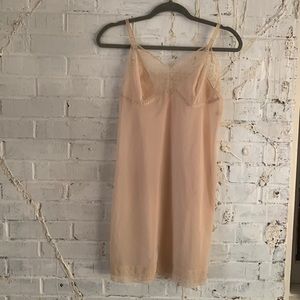 Vintage 60s White Lace Slip- S 36